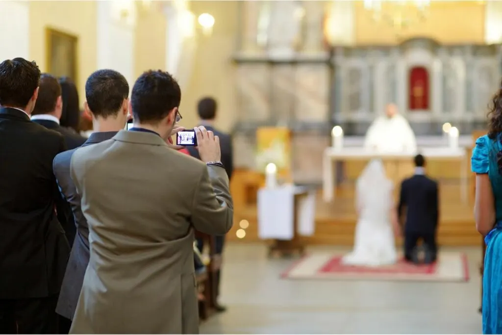 Ways To Use Social Media At Your Wedding